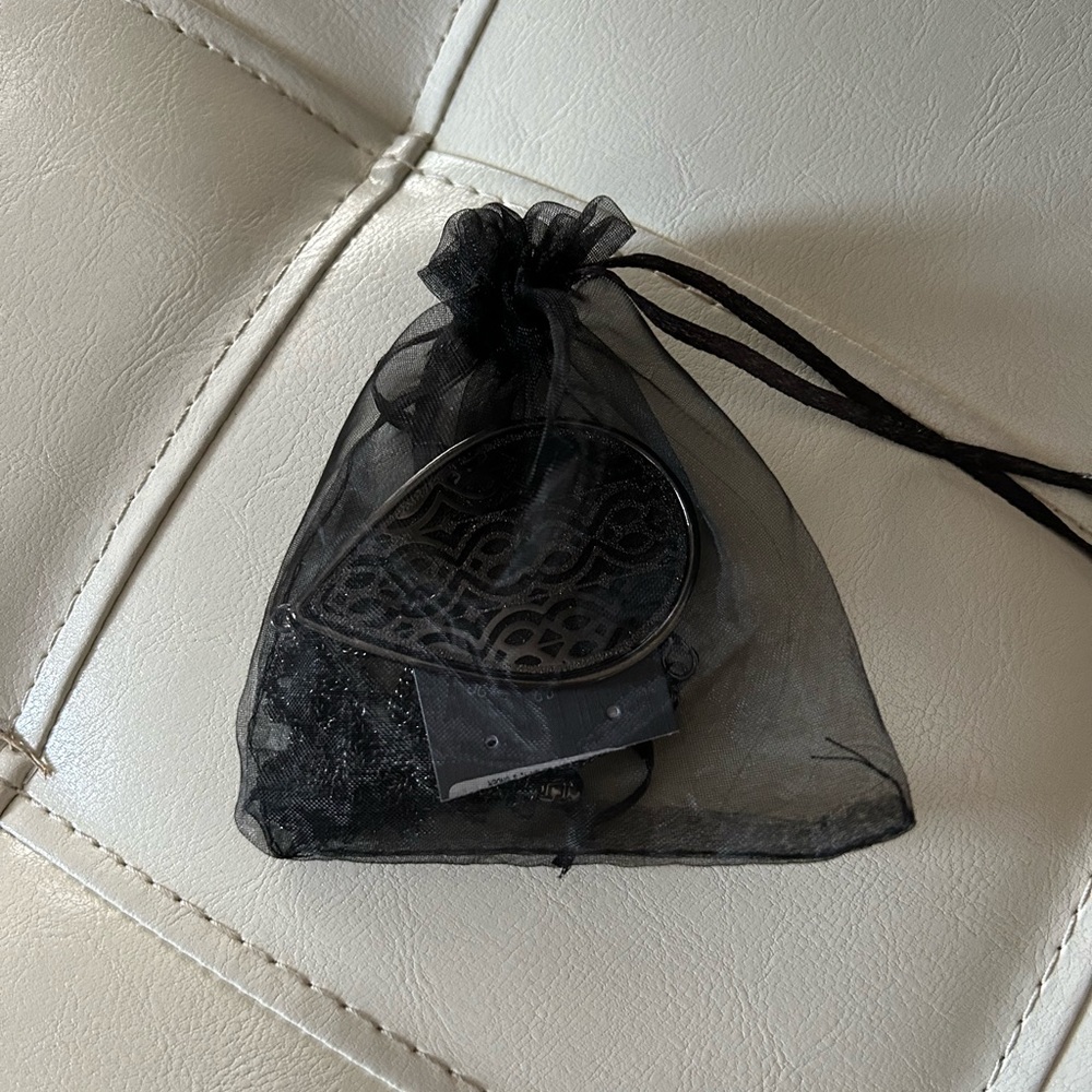 Howards 18’/ 20’ long black necklace